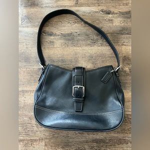 Perfect COACH bag for all seasons and occassions!